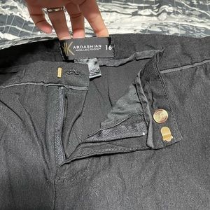Kardashian Kollection sz 16 black stretchy dress pant